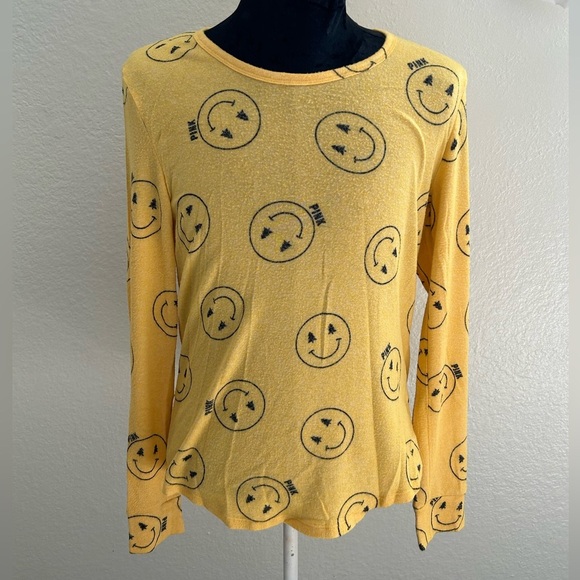 Victoria’s Secret PINK Top - Picture 2 of 8